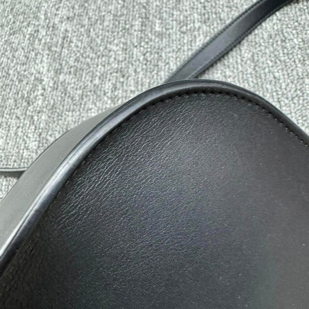 100% Authentic Celine Shoulder Bag - Picture 10 of 15